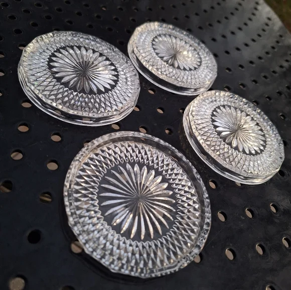 Crystal Glass Coaster Set of 4 Vintage Drink Holder or Trinket Dishes Clear - Picture 5 of 16